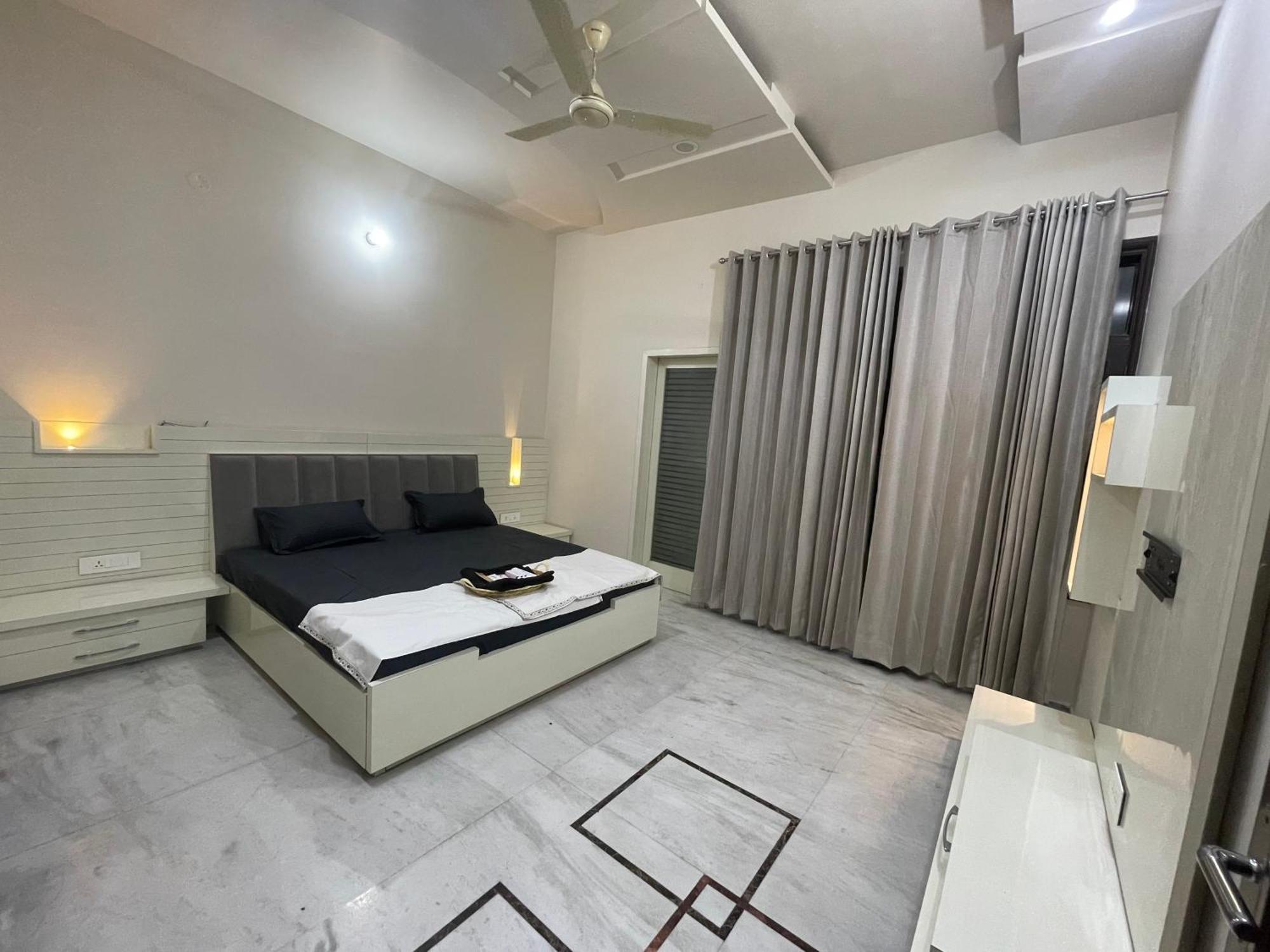 Urban Oasis Villa Amritsar Buitenkant foto