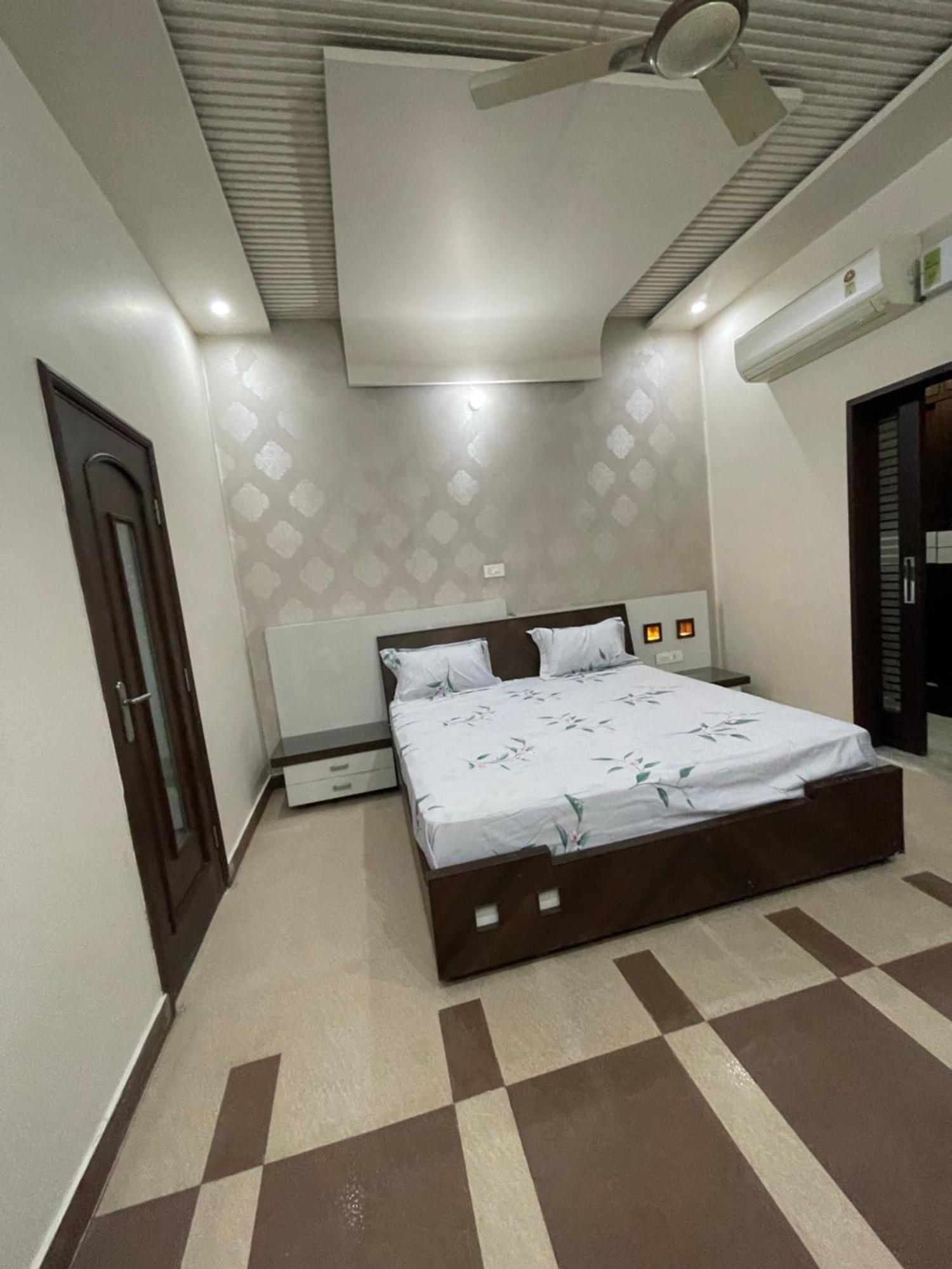 Urban Oasis Villa Amritsar Buitenkant foto